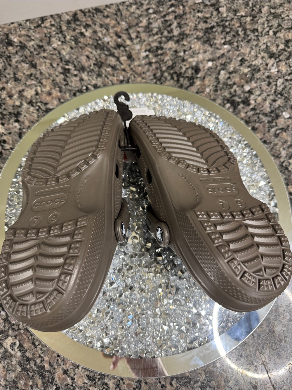 CROCS Classic Clog in chocolate NEW M7 W9 - Picture 10 of 10